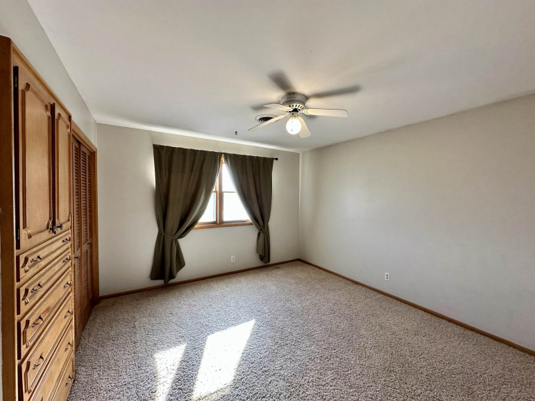 314 Central Avenue Kearney, Nebraska 68847, 4 Bedrooms Bedrooms, ,3 BathroomsBathrooms,Residential,For Sale,314 Central Avenue,20260416