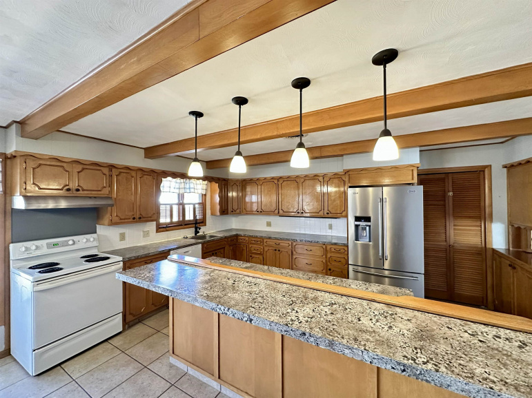 314 Central Avenue Kearney, Nebraska 68847, 4 Bedrooms Bedrooms, ,3 BathroomsBathrooms,Residential,For Sale,314 Central Avenue,20260416