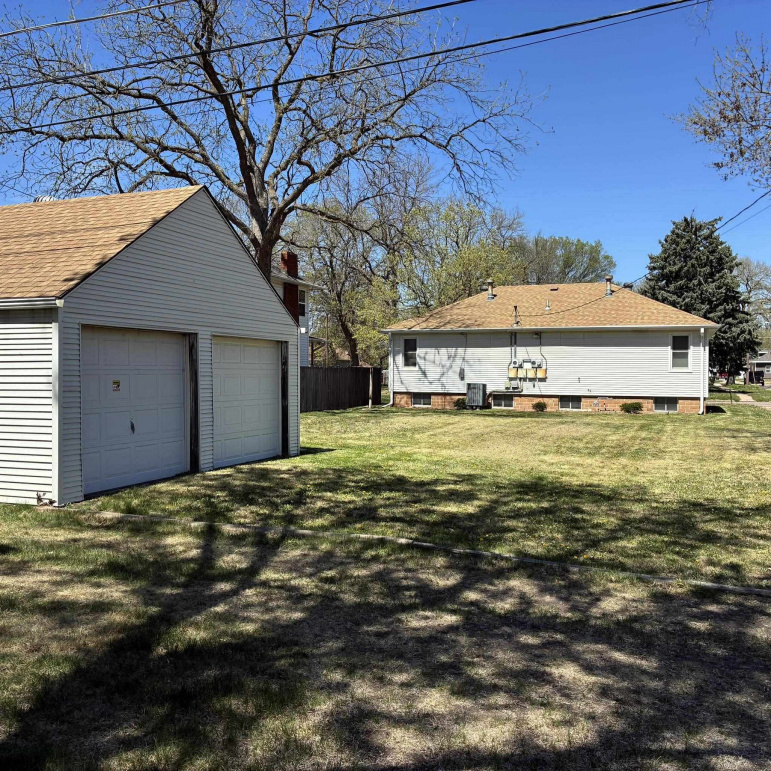 1401 W 6th Street Hastings, Nebraska 68901-9999, 4 Bedrooms Bedrooms, ,4 BathroomsBathrooms,Residential,For Sale,1401 W 6th Street,20260426