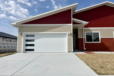 3107 W Laux Dr Hastings, Nebraska 68901, 5 Bedrooms Bedrooms, ,3 BathroomsBathrooms,Residential,For Sale,3107 W Laux Dr,20260430