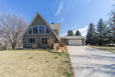 2475 S Deer Trail Hastings, Nebraska 68901, 4 Bedrooms Bedrooms, ,3 BathroomsBathrooms,Residential,For Sale,2475 S Deer Trail,20260435