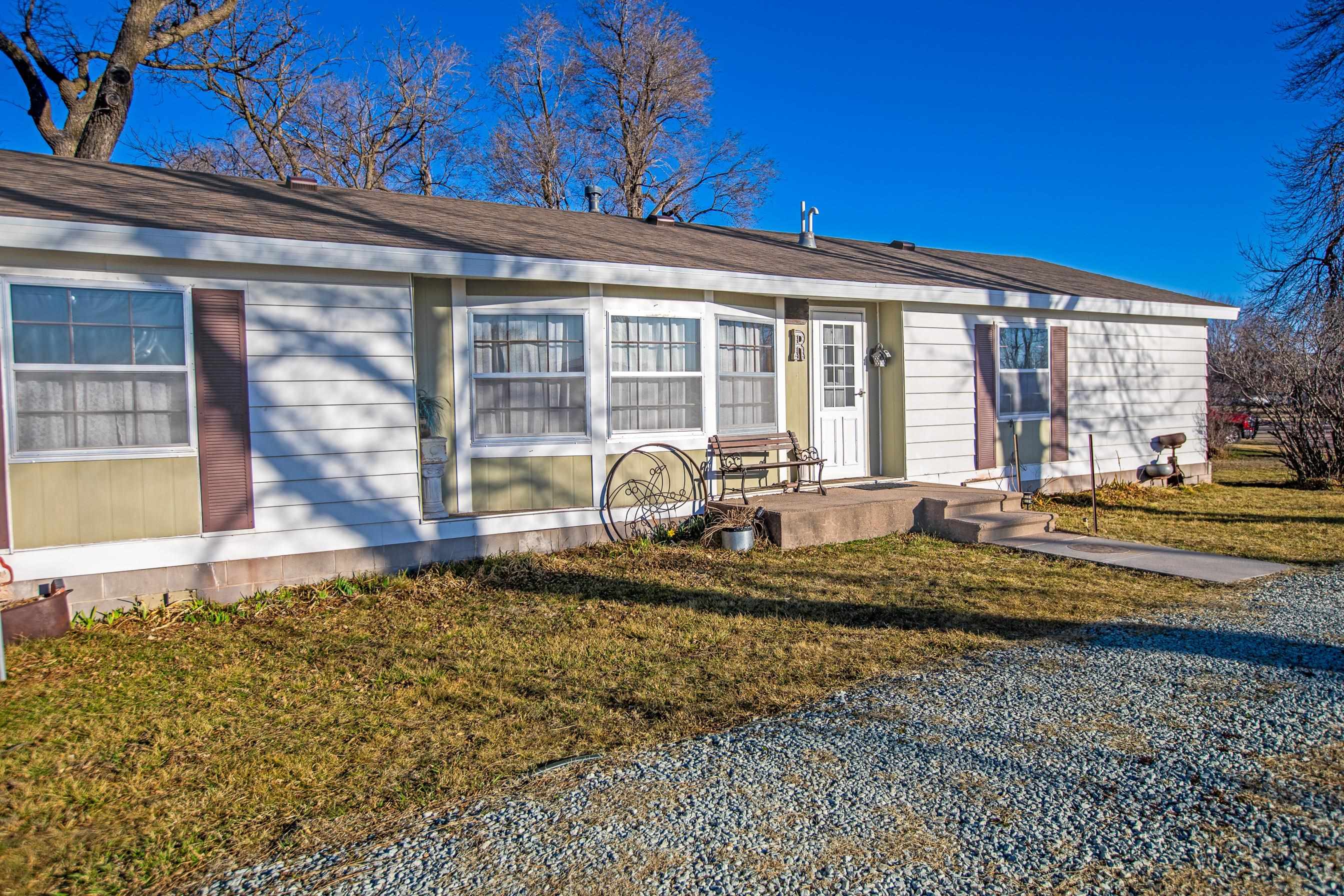 102 W Alonzo Street Wilcox, Nebraska 68982, 3 Bedrooms Bedrooms, ,2 BathroomsBathrooms,Residential,For Sale,102 W Alonzo Street,20260445