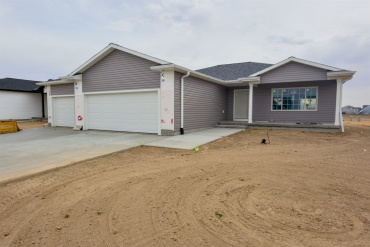 2205 E 41st Street Kearney, Nebraska 68847, 5 Bedrooms Bedrooms, ,3 BathroomsBathrooms,Residential,For Sale,2205 E 41st Street,20260453