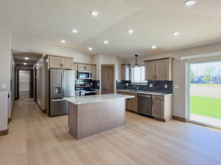 2205 E 41st Street Kearney, Nebraska 68847, 5 Bedrooms Bedrooms, ,3 BathroomsBathrooms,Residential,For Sale,2205 E 41st Street,20260453