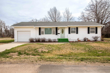 350 N Holdrege Street Lawrence, Nebraska 68957, 3 Bedrooms Bedrooms, ,2 BathroomsBathrooms,Residential,For Sale,350 N Holdrege Street,20260458