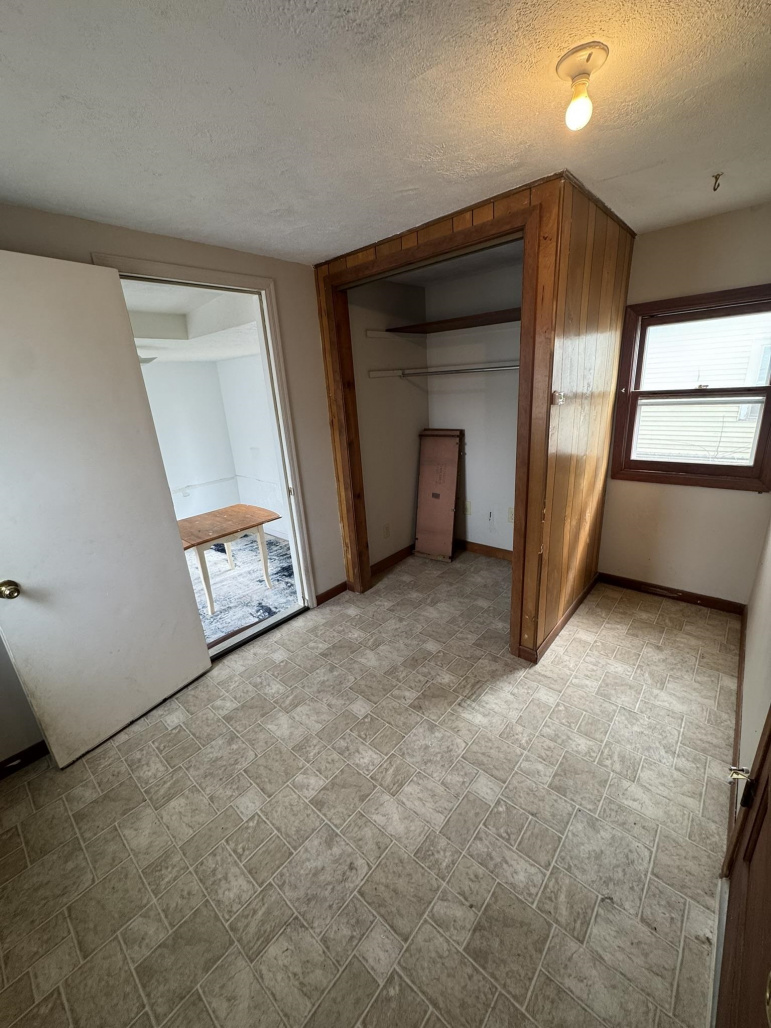 117 E 6th Street Hastings, Nebraska 68901-2944, 5 Bedrooms Bedrooms, ,1 BathroomBathrooms,Residential,For Sale,117 E 6th Street,20260463