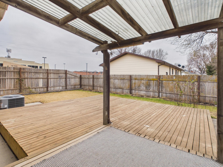 420 14th Avenue Holdrege, Nebraska 68949, 3 Bedrooms Bedrooms, ,3 BathroomsBathrooms,Residential,For Sale,420 14th Avenue,20260462