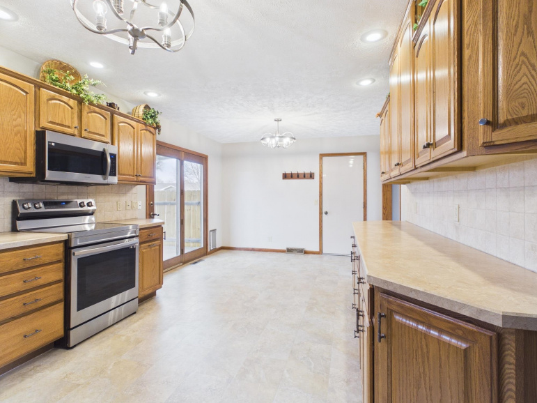 420 14th Avenue Holdrege, Nebraska 68949, 3 Bedrooms Bedrooms, ,3 BathroomsBathrooms,Residential,For Sale,420 14th Avenue,20260462
