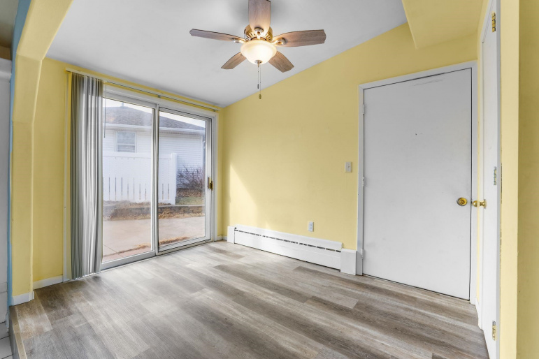 307 Hillside Drive Hastings, Nebraska 68901, 2 Bedrooms Bedrooms, ,1 BathroomBathrooms,Residential,For Sale,307 Hillside Drive,20260178