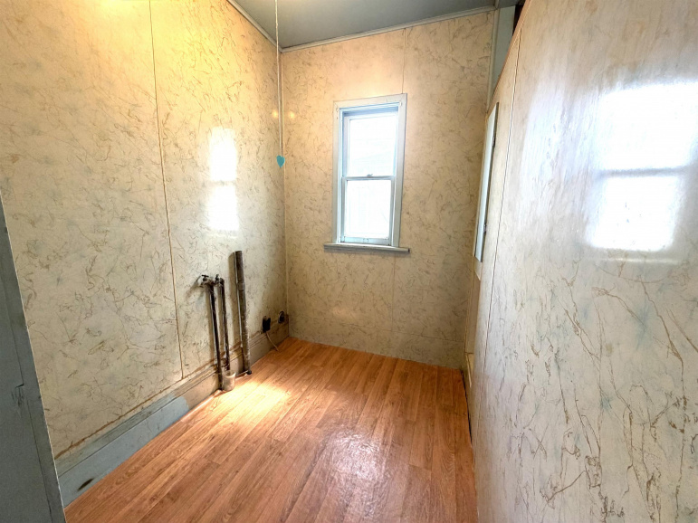 302 9th Street Gothenburg, Nebraska 69138, 5 Bedrooms Bedrooms, ,1 BathroomBathrooms,Residential,For Sale,302 9th Street,20260469
