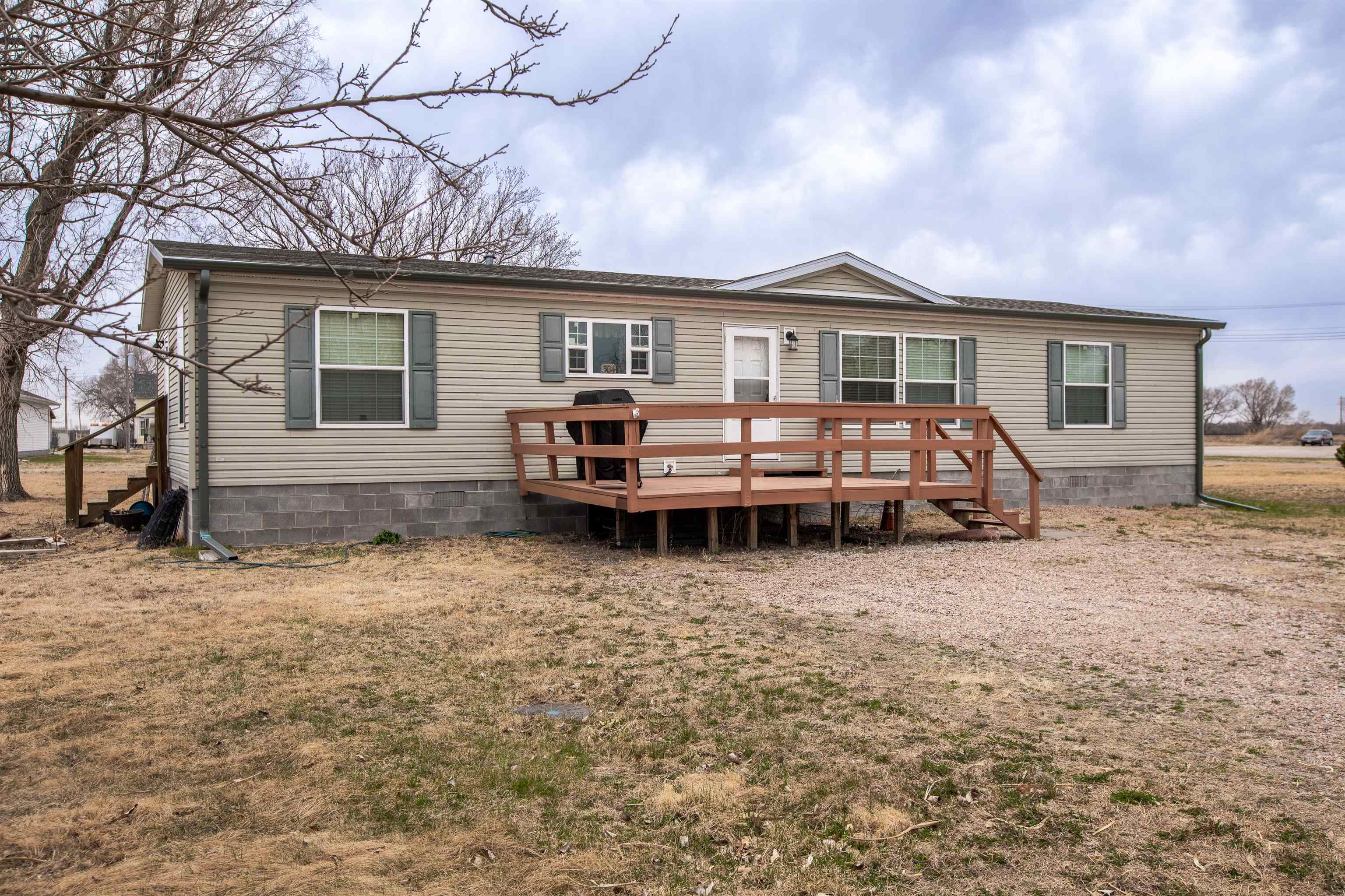 304 F Street Shelton, Nebraska 68876, 3 Bedrooms Bedrooms, ,3 BathroomsBathrooms,Residential,For Sale,304 F Street,20260478