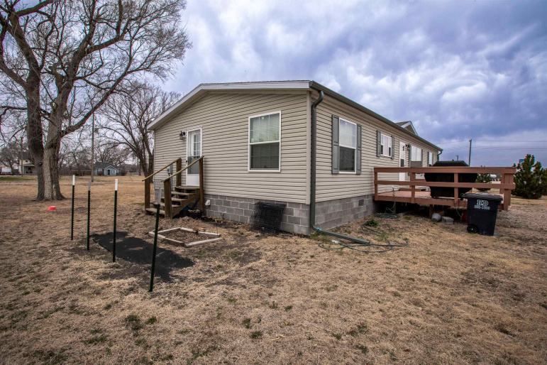 304 F Street Shelton, Nebraska 68876, 3 Bedrooms Bedrooms, ,3 BathroomsBathrooms,Residential,For Sale,304 F Street,20260478