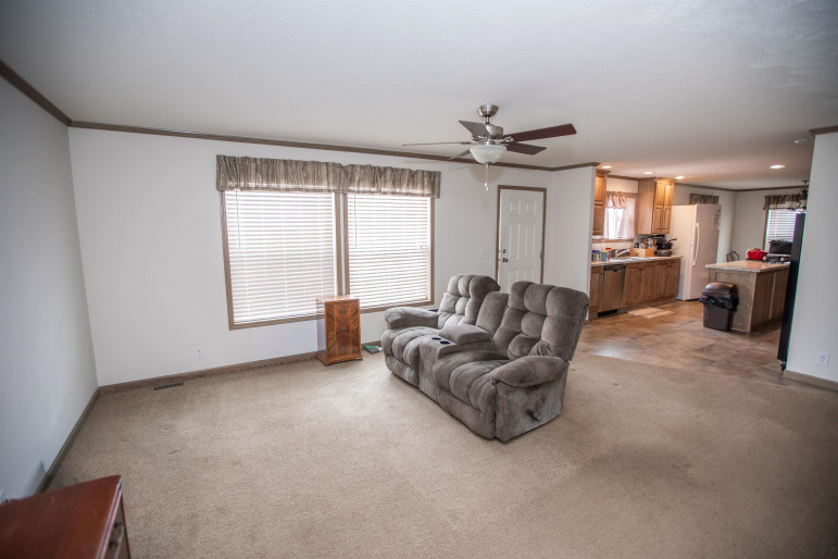 304 F Street Shelton, Nebraska 68876, 3 Bedrooms Bedrooms, ,3 BathroomsBathrooms,Residential,For Sale,304 F Street,20260478