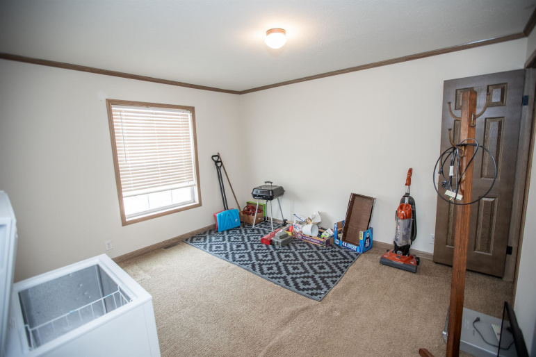 304 F Street Shelton, Nebraska 68876, 3 Bedrooms Bedrooms, ,3 BathroomsBathrooms,Residential,For Sale,304 F Street,20260478