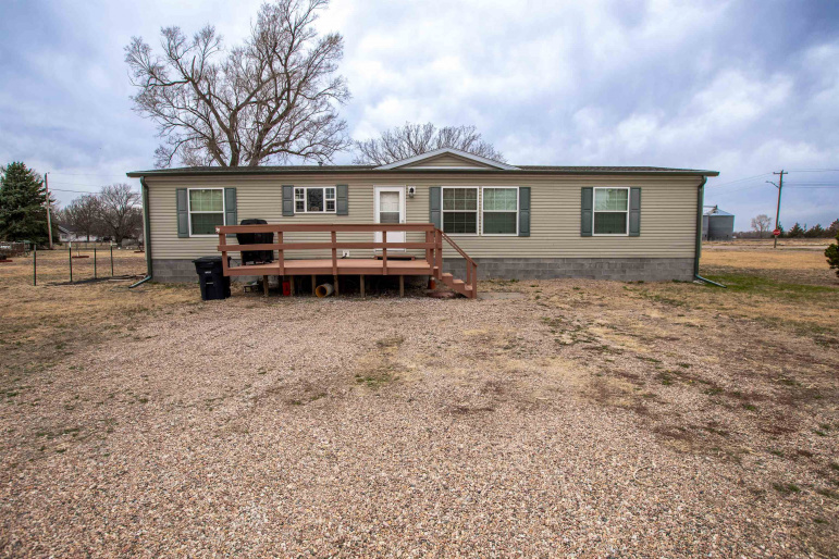 304 F Street Shelton, Nebraska 68876, 3 Bedrooms Bedrooms, ,3 BathroomsBathrooms,Residential,For Sale,304 F Street,20260478