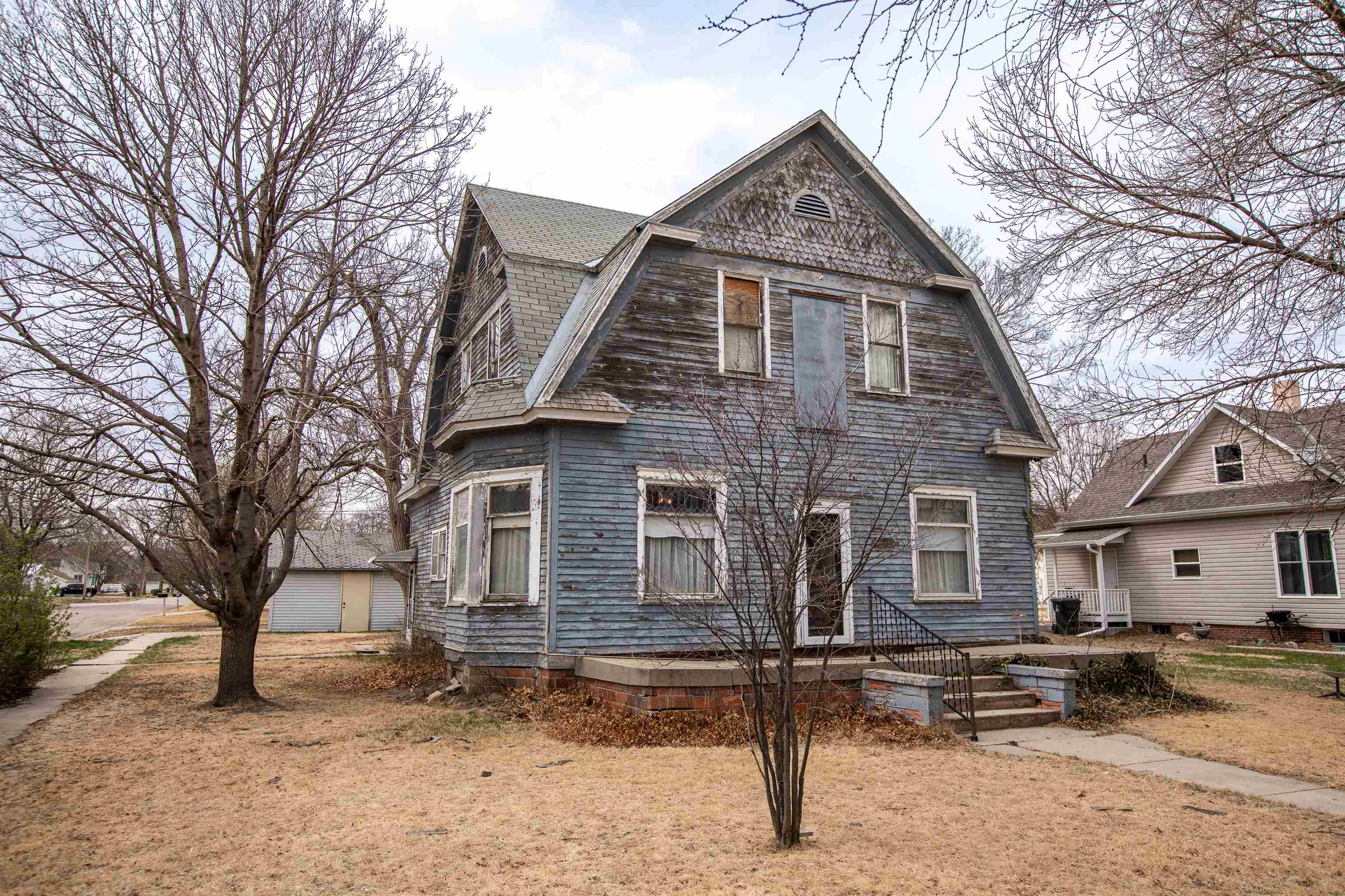 141 S Minden Avenue Minden, Nebraska 68959, 6 Bedrooms Bedrooms, ,2 BathroomsBathrooms,Residential,For Sale,141 S Minden Avenue,20260475