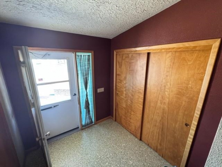 806 Smith Avenue Elwood, Nebraska 68937, 3 Bedrooms Bedrooms, ,4 BathroomsBathrooms,Residential,For Sale,806 Smith Avenue,20260481