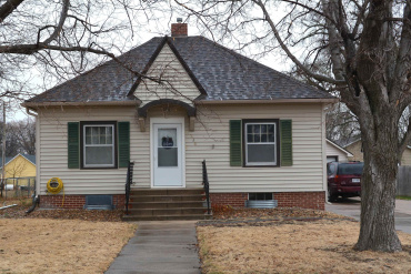 236 N Park Minden, Nebraska 68959, 2 Bedrooms Bedrooms, ,1 BathroomBathrooms,Residential,For Sale,236 N Park,20260485