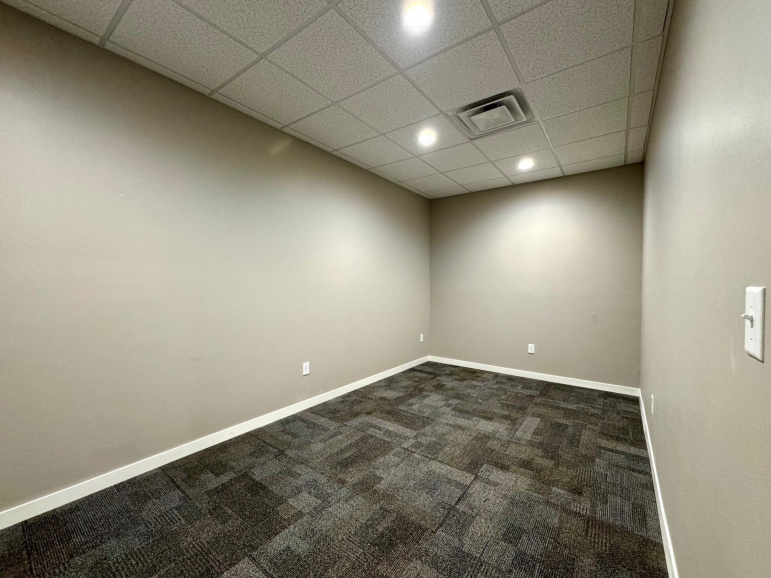 5308 Parklane Drive Suite 5 Kearney, Nebraska 68847-8629, ,Commercial/industrial,For Rent,5308 Parklane Drive Suite 5,20260494