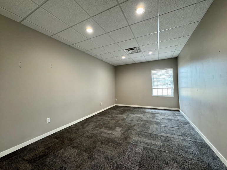 5308 Parklane Drive Suite 5 Kearney, Nebraska 68847-8629, ,Commercial/industrial,For Rent,5308 Parklane Drive Suite 5,20260494