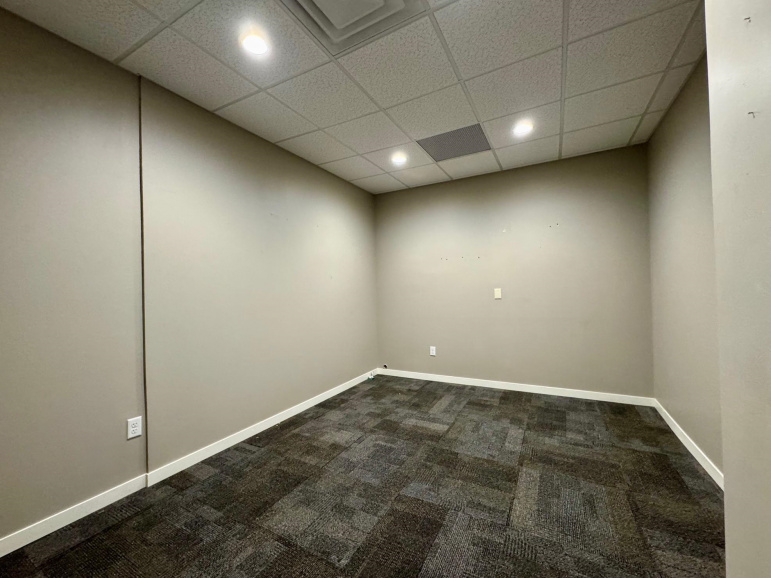 5308 Parklane Drive Suite 5 Kearney, Nebraska 68847-8629, ,Commercial/industrial,For Sale,5308 Parklane Drive Suite 5,20260492