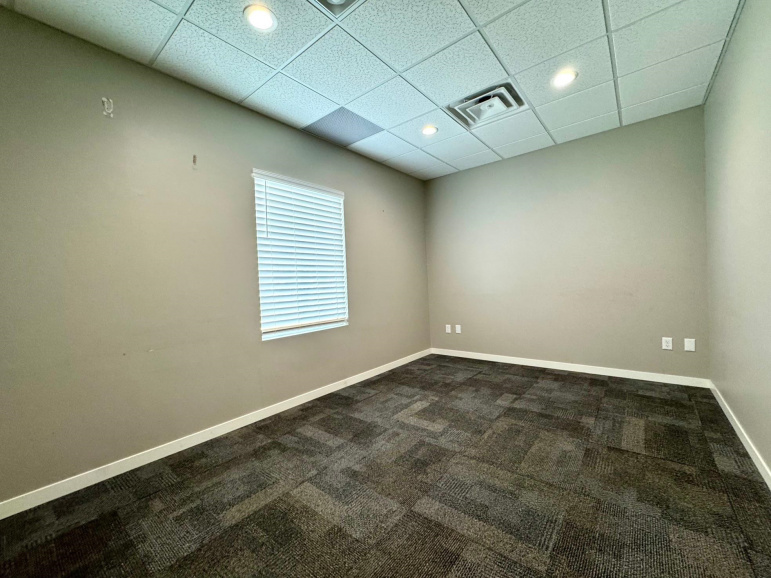 5308 Parklane Drive Suite 5 Kearney, Nebraska 68847-8629, ,Commercial/industrial,For Sale,5308 Parklane Drive Suite 5,20260492