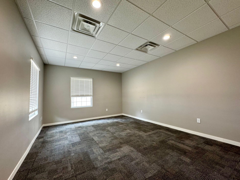 5308 Parklane Drive Suite 5 Kearney, Nebraska 68847-8629, ,Commercial/industrial,For Sale,5308 Parklane Drive Suite 5,20260492