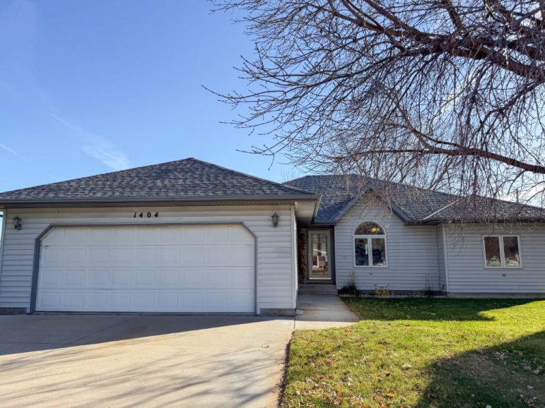 1404 N Monroe Street Lexington, Nebraska 68850, 3 Bedrooms Bedrooms, ,2 BathroomsBathrooms,Residential,For Sale,1404 N Monroe Street,20250632
