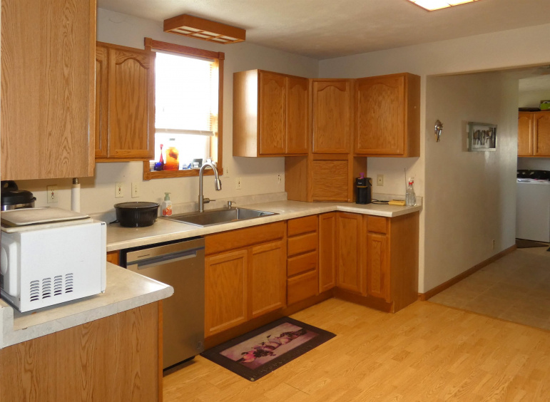 202 5th Street Gothenburg, Nebraska 69138, 3 Bedrooms Bedrooms, ,3 BathroomsBathrooms,Residential,For Sale,202 5th Street,20260505