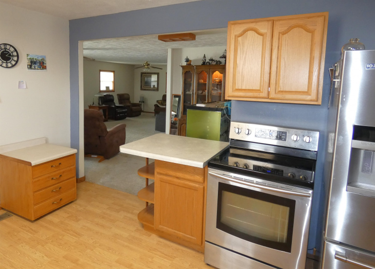 202 5th Street Gothenburg, Nebraska 69138, 3 Bedrooms Bedrooms, ,3 BathroomsBathrooms,Residential,For Sale,202 5th Street,20260505