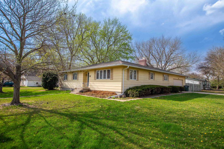 310 E 9th Street Juniata, Nebraska 68955, 3 Bedrooms Bedrooms, ,3 BathroomsBathrooms,Residential,For Sale,310 E 9th Street,20260537