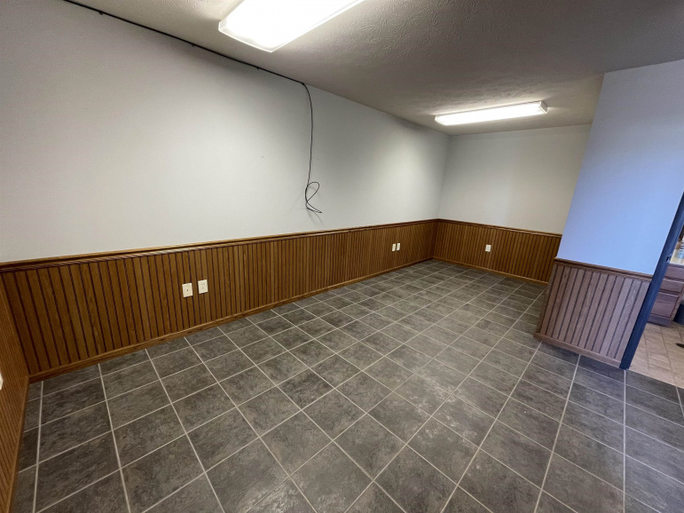 1914 2nd Avenue Kearney, Nebraska 68847, ,Commercial/industrial,For Rent,1914 2nd Avenue,20260532