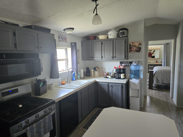 6 Maywood Drive Hastings, Nebraska 68901, 2 Bedrooms Bedrooms, ,2 BathroomsBathrooms,Residential,For Sale,6 Maywood Drive,20260535