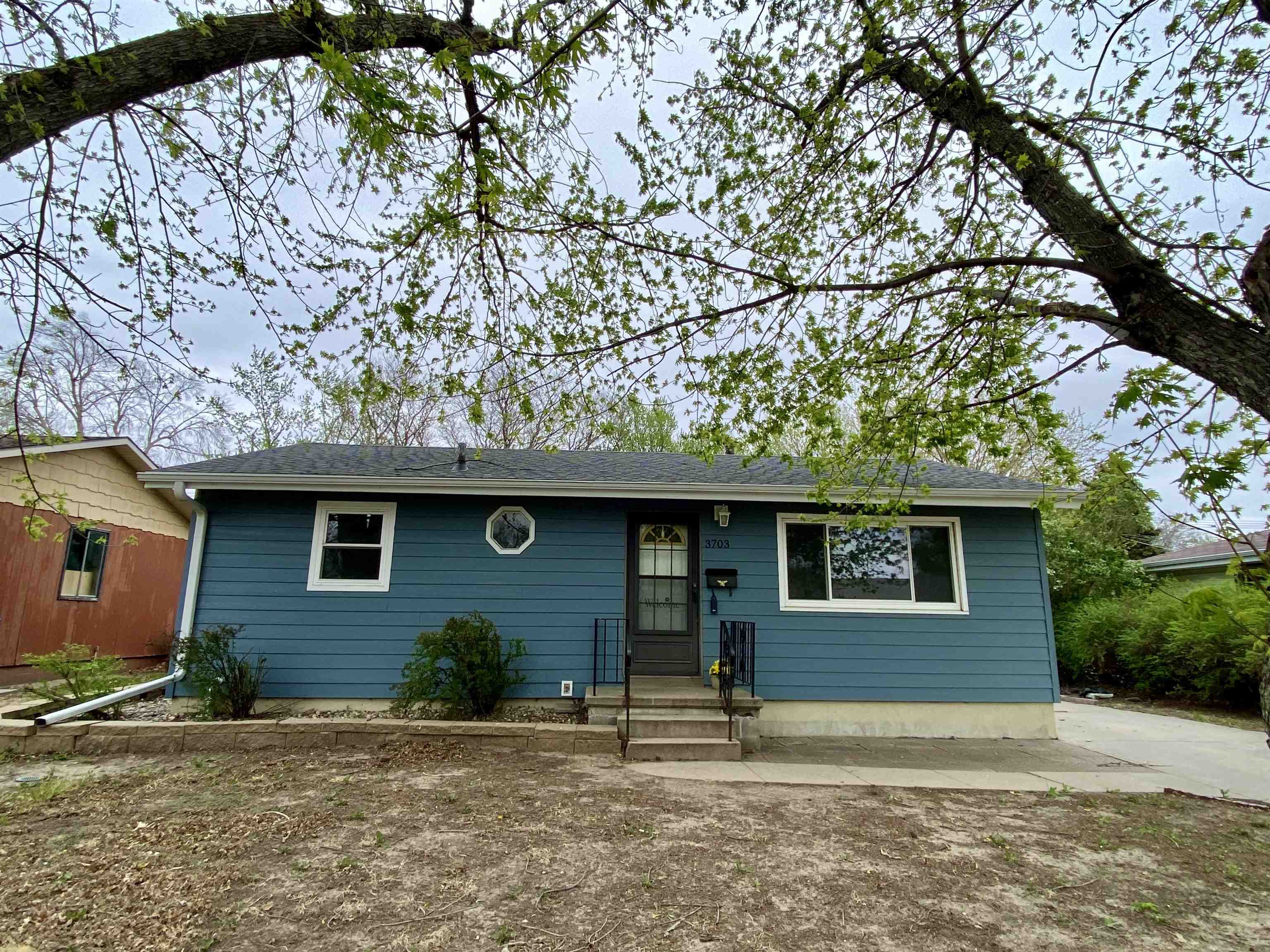 3703 E Avenue Kearney, Nebraska 68847, 4 Bedrooms Bedrooms, ,2 BathroomsBathrooms,Residential,For Sale,3703 E Avenue,20260543