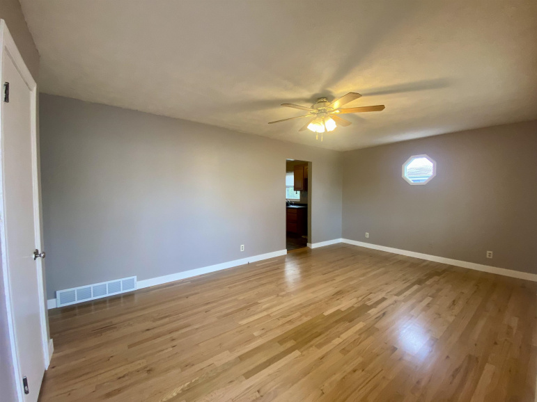 3703 E Avenue Kearney, Nebraska 68847, 4 Bedrooms Bedrooms, ,2 BathroomsBathrooms,Residential,For Sale,3703 E Avenue,20260543