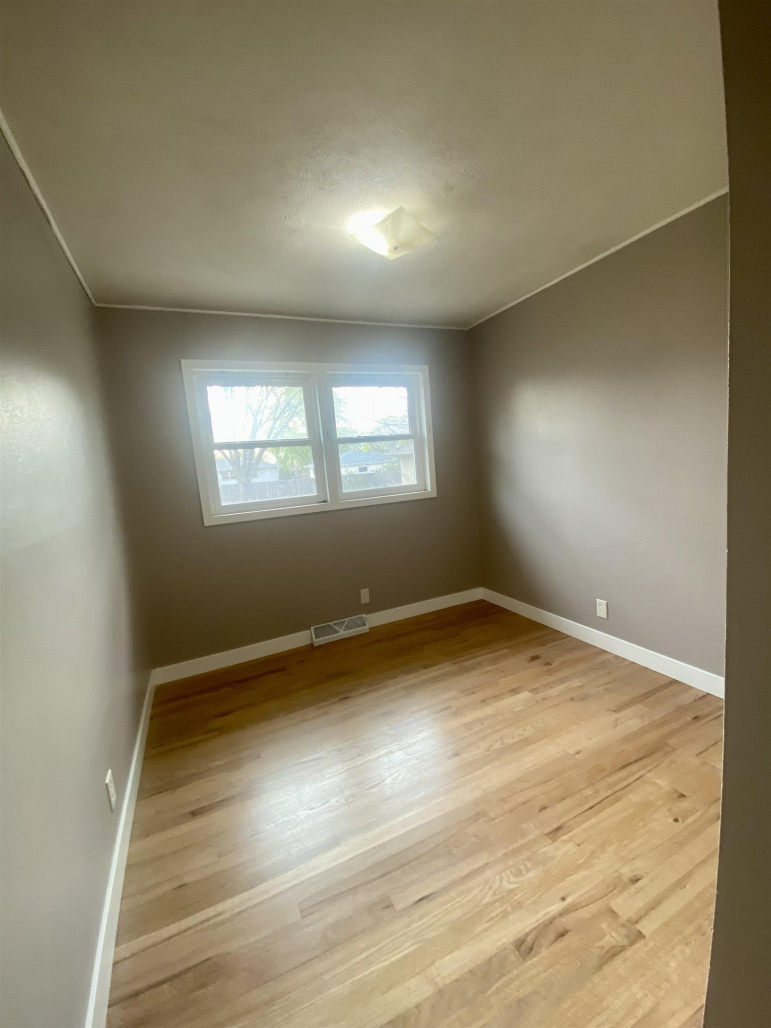3703 E Avenue Kearney, Nebraska 68847, 4 Bedrooms Bedrooms, ,2 BathroomsBathrooms,Residential,For Sale,3703 E Avenue,20260543