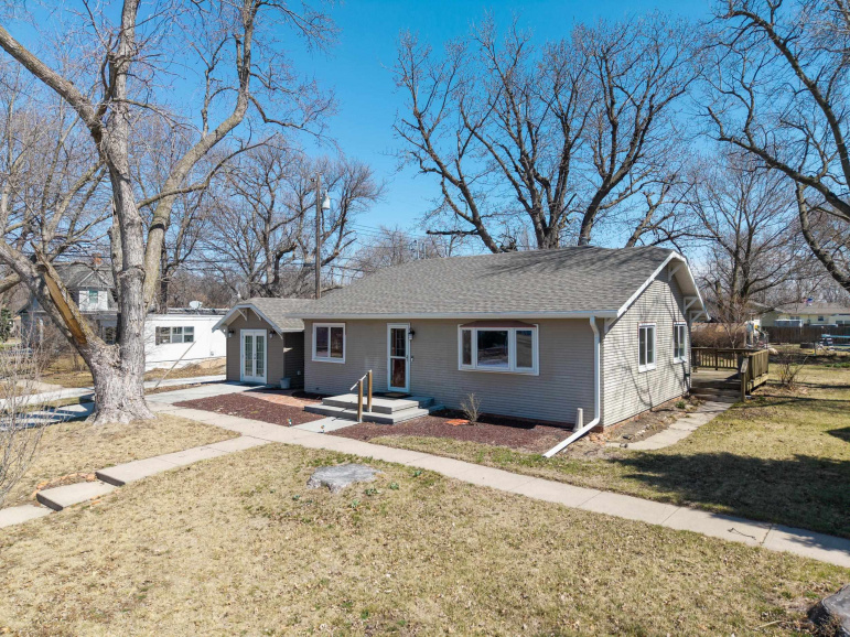 531 S 9th Street Geneva, Nebraska 68361, 2 Bedrooms Bedrooms, ,2 BathroomsBathrooms,Residential,For Sale,531 S 9th Street,20260541