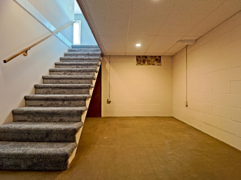 531 S 9th Street Geneva, Nebraska 68361, 2 Bedrooms Bedrooms, ,2 BathroomsBathrooms,Residential,For Sale,531 S 9th Street,20260541