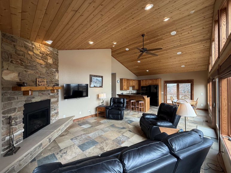 45497 River Drive Meckling, South Dakota 57069, 3 Bedrooms Bedrooms, ,3 BathroomsBathrooms,Residential,For Sale,45497 River Drive,20260558