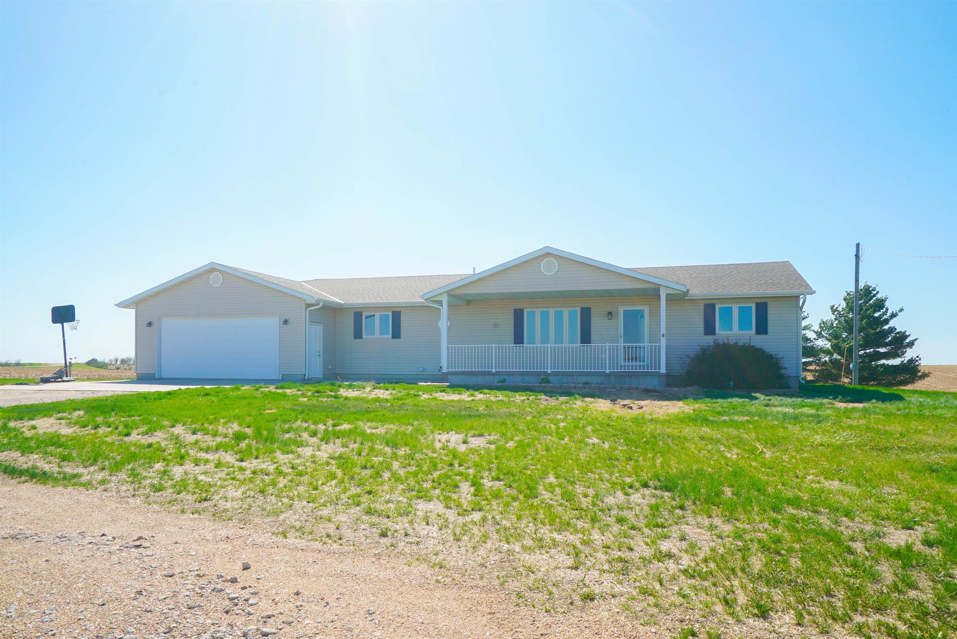 9460 S Liberty Avenue Roseland, Nebraska 68973, 4 Bedrooms Bedrooms, ,2 BathroomsBathrooms,Residential,For Sale,9460 S Liberty Avenue,20260554