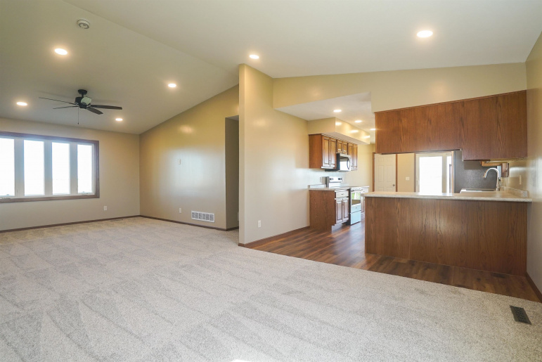 9460 S Liberty Avenue Roseland, Nebraska 68973, 4 Bedrooms Bedrooms, ,2 BathroomsBathrooms,Residential,For Sale,9460 S Liberty Avenue,20260554