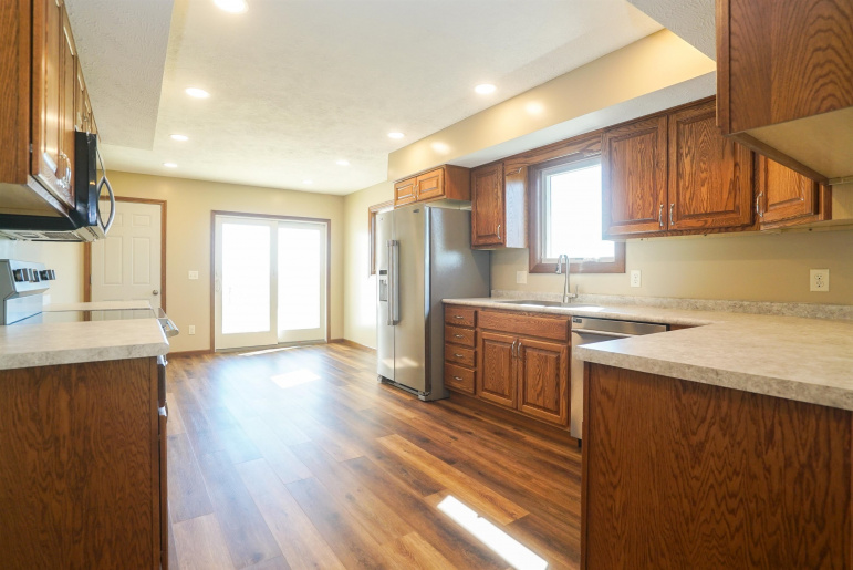 9460 S Liberty Avenue Roseland, Nebraska 68973, 4 Bedrooms Bedrooms, ,2 BathroomsBathrooms,Residential,For Sale,9460 S Liberty Avenue,20260554