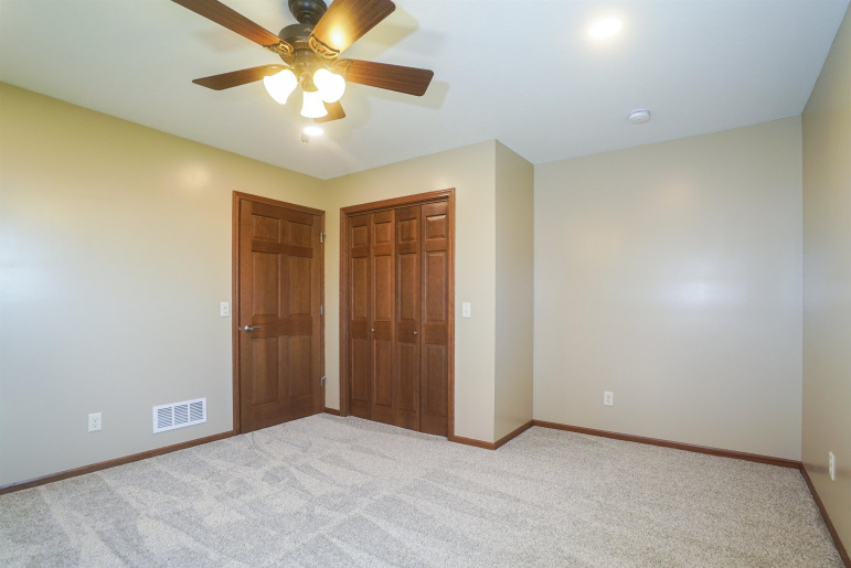 9460 S Liberty Avenue Roseland, Nebraska 68973, 4 Bedrooms Bedrooms, ,2 BathroomsBathrooms,Residential,For Sale,9460 S Liberty Avenue,20260554