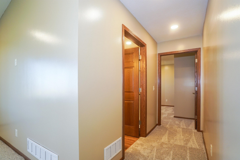 9460 S Liberty Avenue Roseland, Nebraska 68973, 4 Bedrooms Bedrooms, ,2 BathroomsBathrooms,Residential,For Sale,9460 S Liberty Avenue,20260554