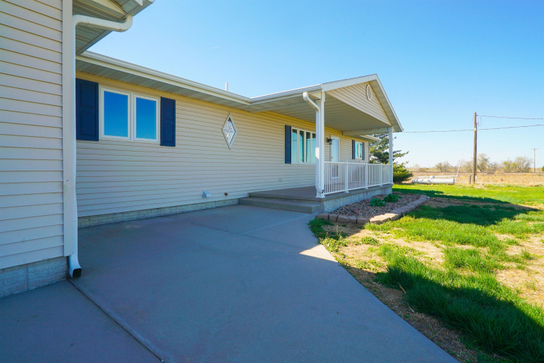 9460 S Liberty Avenue Roseland, Nebraska 68973, 4 Bedrooms Bedrooms, ,2 BathroomsBathrooms,Residential,For Sale,9460 S Liberty Avenue,20260554