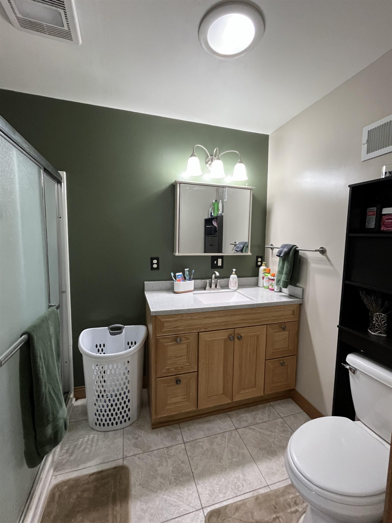 927 S Lincoln Avenue Hastings, Nebraska 68901, 2 Bedrooms Bedrooms, ,1 BathroomBathrooms,Residential,For Sale,927 S Lincoln Avenue,20260364