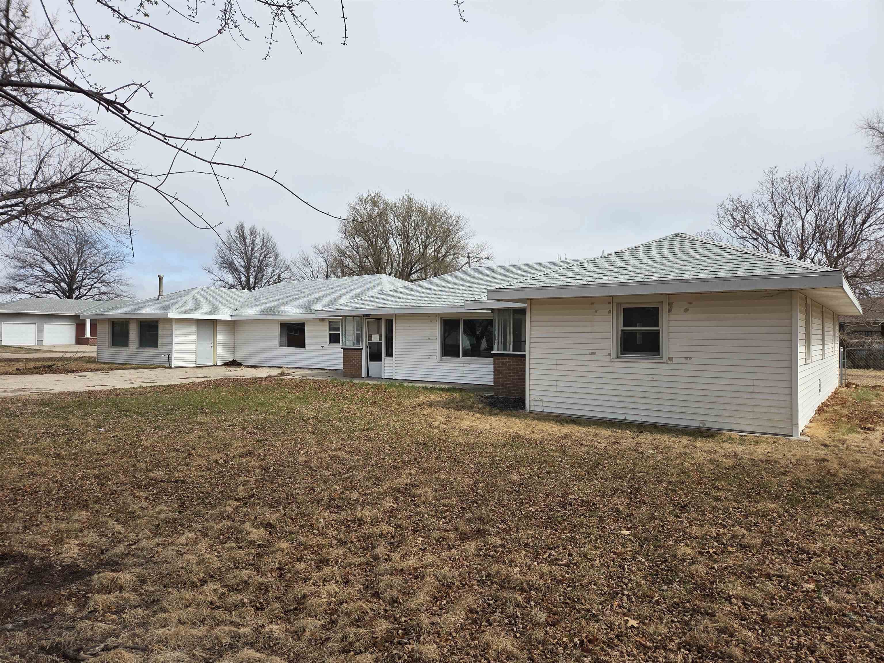 1603 Virginia Dr Grand Island, Nebraska 68803, 5 Bedrooms Bedrooms, ,1 BathroomBathrooms,Residential,For Sale,1603 Virginia Dr,20260562