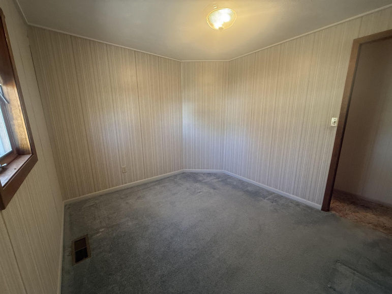222 S Arthur Street Holdrege, Nebraska 68949, 3 Bedrooms Bedrooms, ,2 BathroomsBathrooms,Residential,For Sale,222 S Arthur Street,20260579