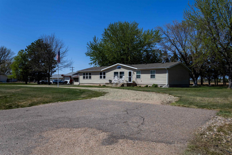 11509 Cornhusker Road Alma, Nebraska 68920, 3 Bedrooms Bedrooms, ,3 BathroomsBathrooms,Residential,For Sale,11509 Cornhusker Road,20260587