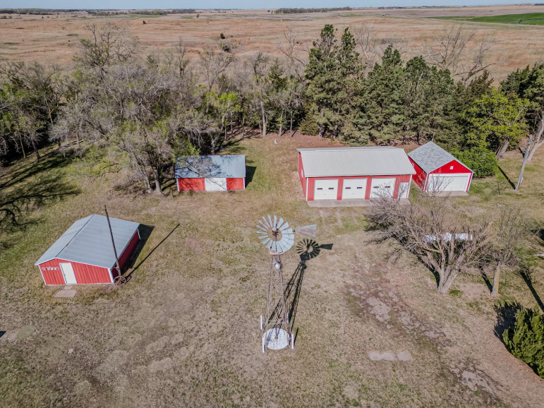 53015 Highway 2 Ravenna, Nebraska 68869, 3 Bedrooms Bedrooms, ,2 BathroomsBathrooms,Residential,For Sale,53015 Highway 2,20260581